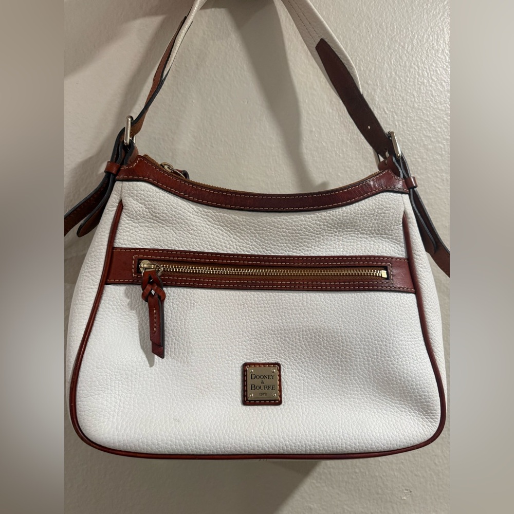 Dooney & Bourke Pebble Grain Hobo Ivory Purse Bag Style j14047206